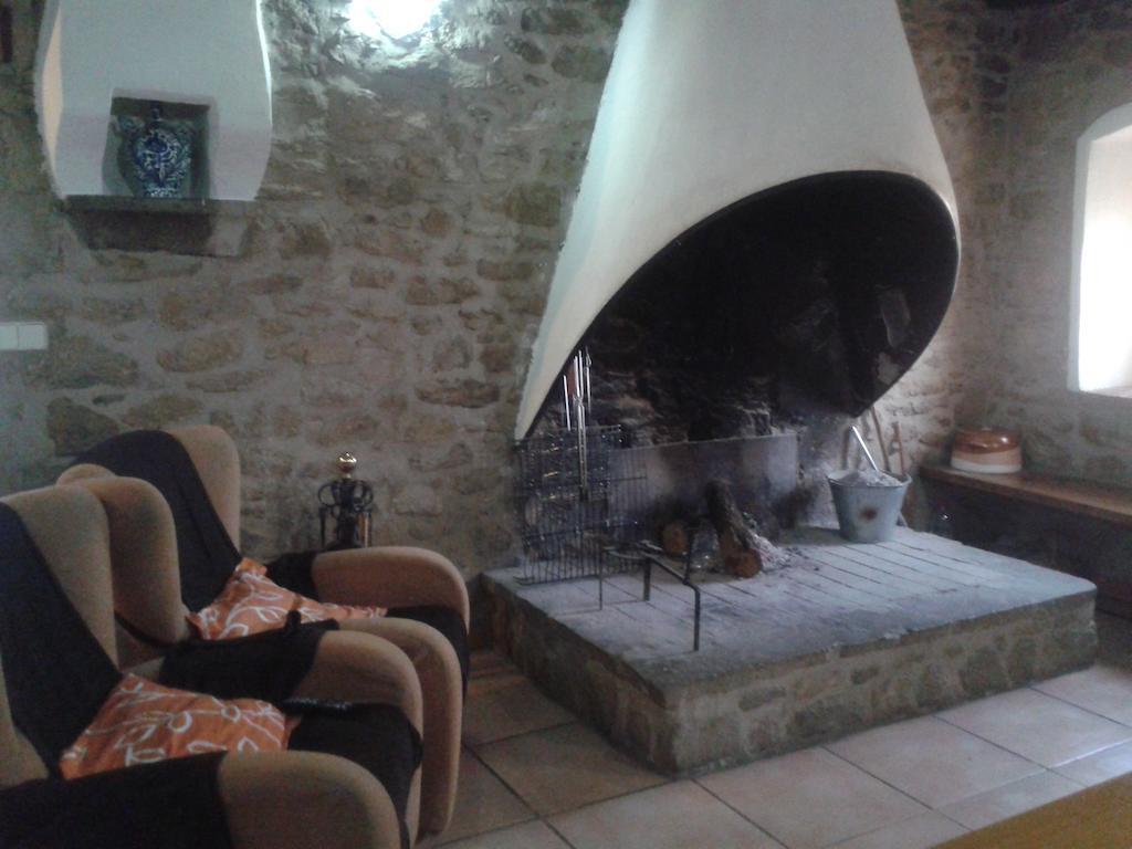 Casa Angrill Hotell Oliana Exteriör bild